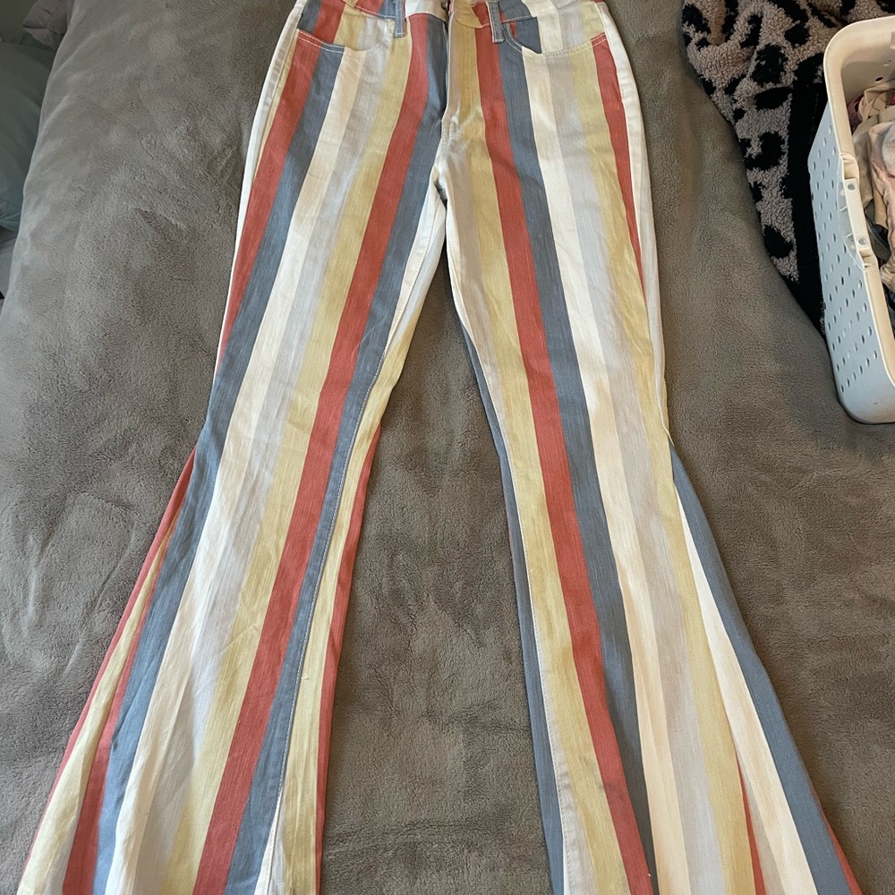 FLARE STRIPED JEANS